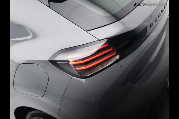 Peugeot 208 1.2 PureTech 100pk Active Sport (APPLE CARPLAY,CRUISE,PARKEERSENSOREN,LED,CLIMATE,SPORTSTOELEN,TOPCONDITIE)