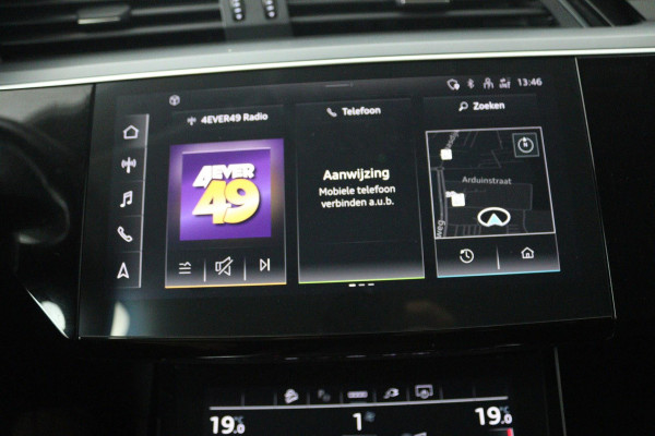 Audi e-tron 50 quattro Business edition 71 kWh (NAVI, SOH 93%, STOELVERWARMING, CARPLAY, CAMERA, AUTO INPARKEREN, 1e EIGENAAR)