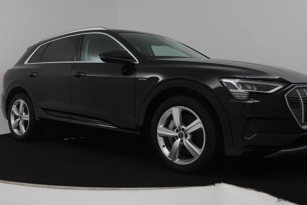 Audi e-tron 50 quattro Business edition 71 kWh (NAVI, SOH 93%, STOELVERWARMING, CARPLAY, CAMERA, AUTO INPARKEREN, 1e EIGENAAR)