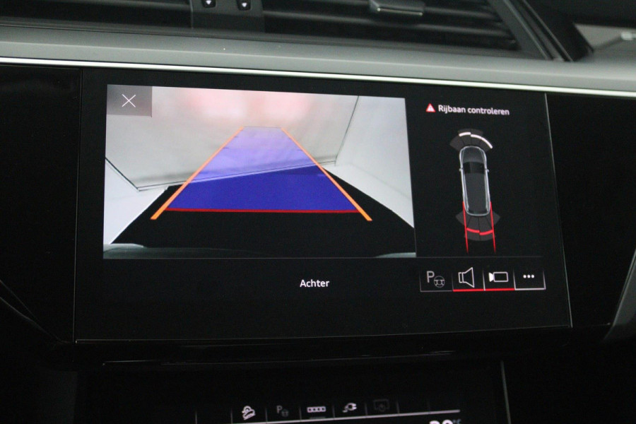 Audi e-tron 50 quattro Business edition 71 kWh (NAVI, SOH 93%, STOELVERWARMING, CARPLAY, CAMERA, AUTO INPARKEREN, 1e EIGENAAR)