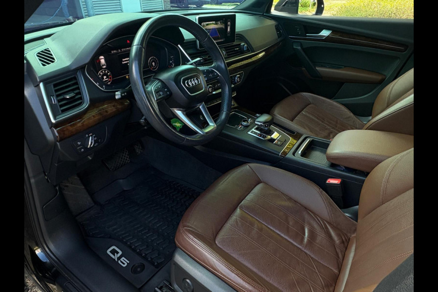 Audi Q5 2.0 TFSI quattro Sport S Line Black Edition/Pano/Leer/Navi/252pk