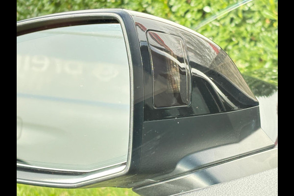 Audi Q5 2.0 TFSI quattro Sport S Line Black Edition/Pano/Leer/Navi/252pk