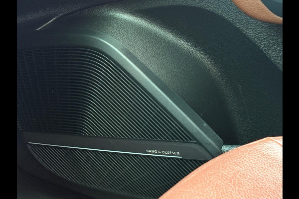 Audi Q5 2.0 TFSI quattro Sport S Line Black Edition/Pano/Leer/Navi/252pk