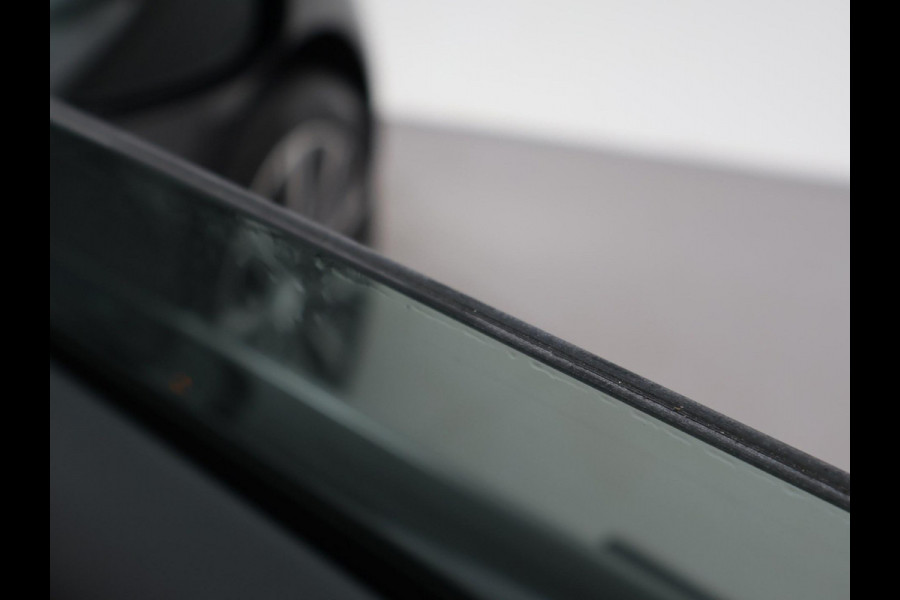 Land Rover Range Rover 3.0 D300 HSE MHEV *BTW* SHADOW PACK + MASSAGE | HEAD-UP | SFEERVERL. | KOELBOX | TREKHAAK