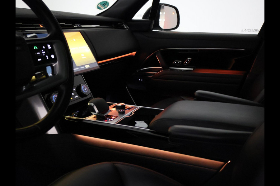 Land Rover Range Rover 3.0 D300 HSE MHEV *BTW* SHADOW PACK + MASSAGE | HEAD-UP | SFEERVERL. | KOELBOX | TREKHAAK