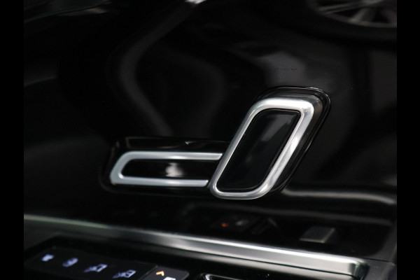 Land Rover Range Rover 3.0 D300 HSE MHEV *BTW* SHADOW PACK + MASSAGE | HEAD-UP | SFEERVERL. | KOELBOX | TREKHAAK