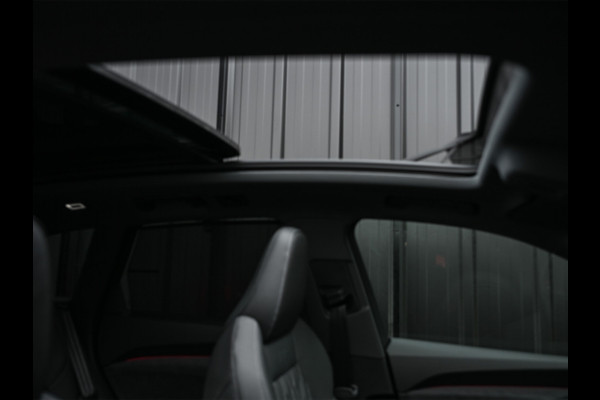Audi Q5 2.0 TFSI e-hybrid quattro S edition Competition · S Seats · Panoramadak · Luchtvering · B&O Sound · Head-Up · Keyless · Ambiance