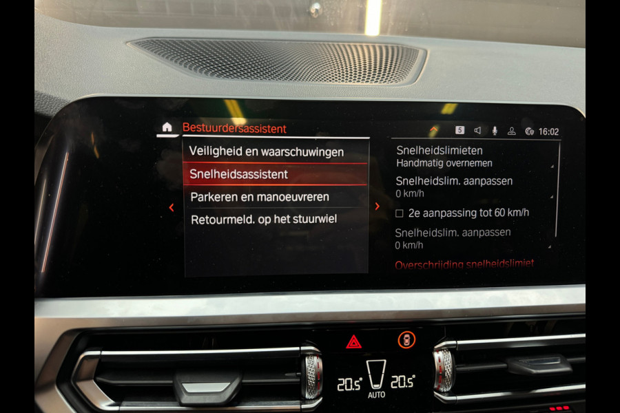 BMW 3 Serie 318i High Exec Pano|M Sport Keyles|Sfeer|H/K|NAP