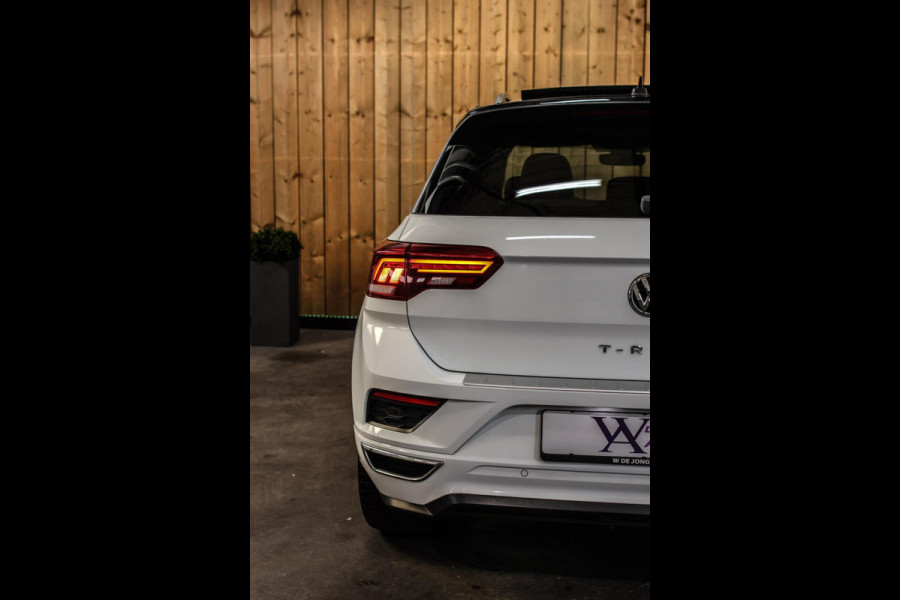 Volkswagen T-Roc 2.0 TSI 4Motion R-Line *Pano*Camera*Trekhaak*Virtual*DSG*