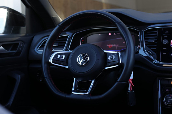 Volkswagen T-Roc 2.0 TSI 4Motion R-Line *Pano*Camera*Trekhaak*Virtual*DSG*