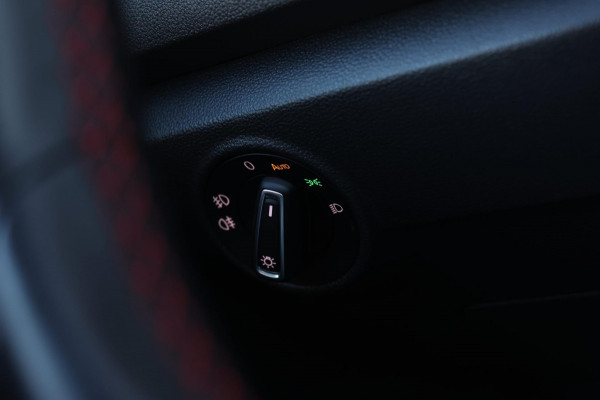 Volkswagen T-Roc 2.0 TSI 4Motion R-Line *Pano*Camera*Trekhaak*Virtual*DSG*