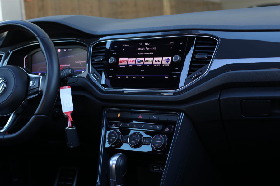 Volkswagen T-Roc 2.0 TSI 4Motion R-Line *Pano*Camera*Trekhaak*Virtual*DSG*