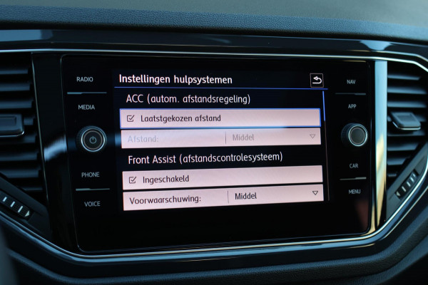 Volkswagen T-Roc 2.0 TSI 4Motion R-Line *Pano*Camera*Trekhaak*Virtual*DSG*