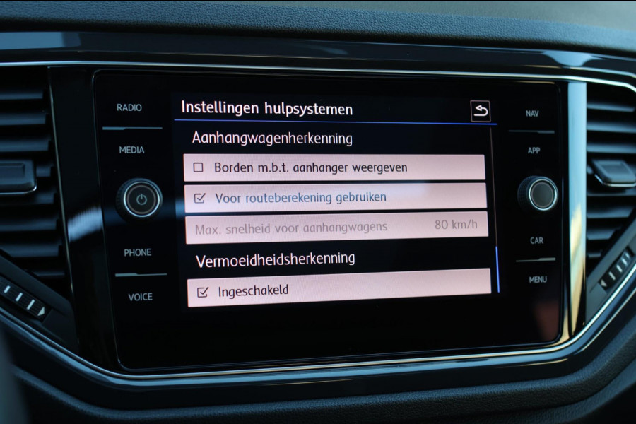 Volkswagen T-Roc 2.0 TSI 4Motion R-Line *Pano*Camera*Trekhaak*Virtual*DSG*