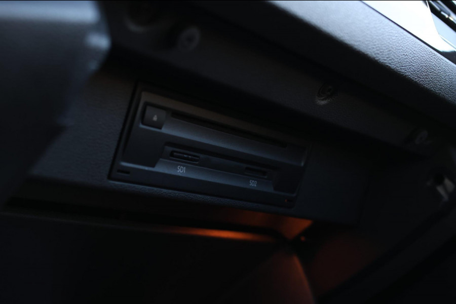 Volkswagen T-Roc 2.0 TSI 4Motion R-Line *Pano*Camera*Trekhaak*Virtual*DSG*