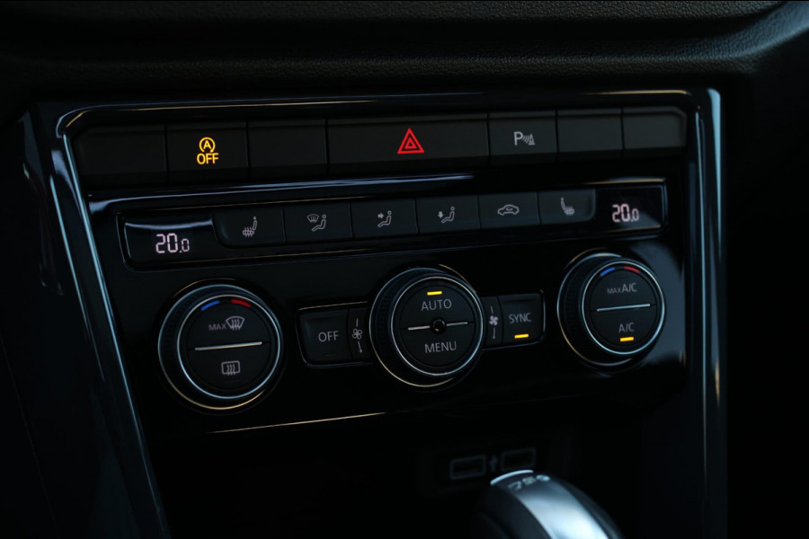 Volkswagen T-Roc 2.0 TSI 4Motion R-Line *Pano*Camera*Trekhaak*Virtual*DSG*