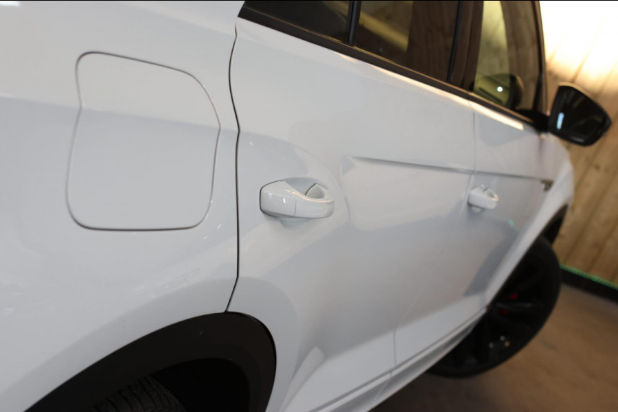 Volkswagen T-Roc 2.0 TSI 4Motion R-Line *Pano*Camera*Trekhaak*Virtual*DSG*