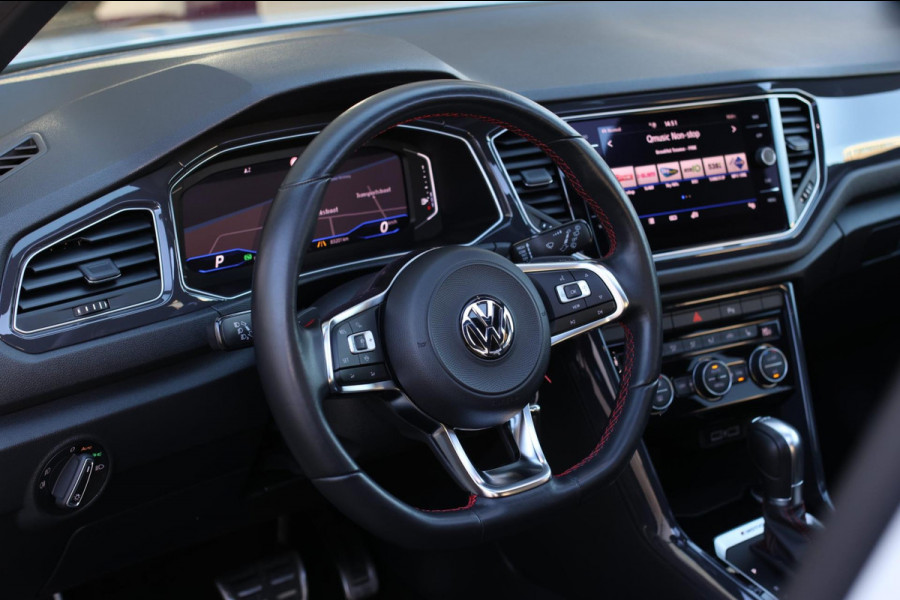 Volkswagen T-Roc 2.0 TSI 4Motion R-Line *Pano*Camera*Trekhaak*Virtual*DSG*