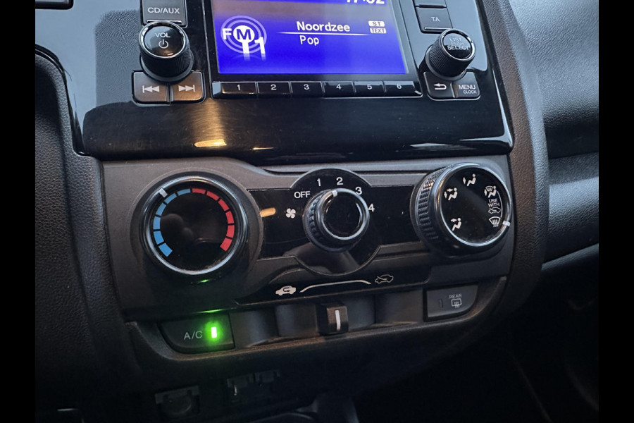 Honda Jazz 1.3 i-VTEC Trend Cruise|Stoelverwarming|Trekhaak|Allseason