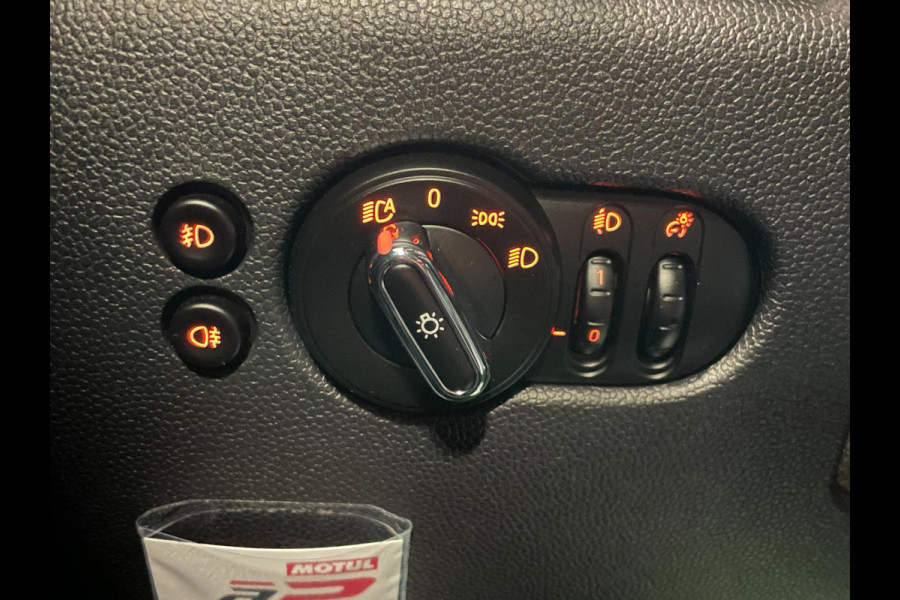 MINI Mini 1.5 One Chili|BLACK EDITION|UNIEKE KMS|17'' LMV|1/2 LEDER|CRUISE, CLIMATE CONTROL|STOELVERW.|START/STOP|PDC V+A|