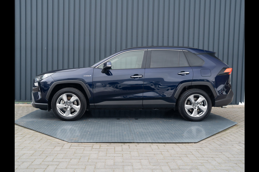 Toyota RAV4 2.5 Hybrid AWD Executive | Bearlock | Panodak | 360 Camera | Trekhaak afnb. | Prijs Rijklaar!!