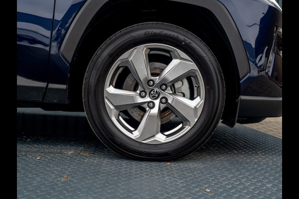 Toyota RAV4 2.5 Hybrid AWD Executive | Bearlock | Panodak | 360 Camera | Trekhaak afnb. | Prijs Rijklaar!!