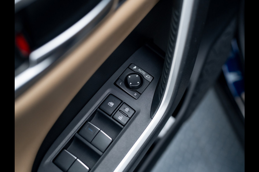 Toyota RAV4 2.5 Hybrid AWD Executive | Bearlock | Panodak | 360 Camera | Trekhaak afnb. | Prijs Rijklaar!!