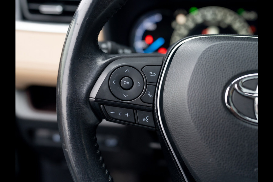 Toyota RAV4 2.5 Hybrid AWD Executive | Bearlock | Panodak | 360 Camera | Trekhaak afnb. | Prijs Rijklaar!!