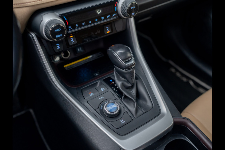 Toyota RAV4 2.5 Hybrid AWD Executive | Bearlock | Panodak | 360 Camera | Trekhaak afnb. | Prijs Rijklaar!!