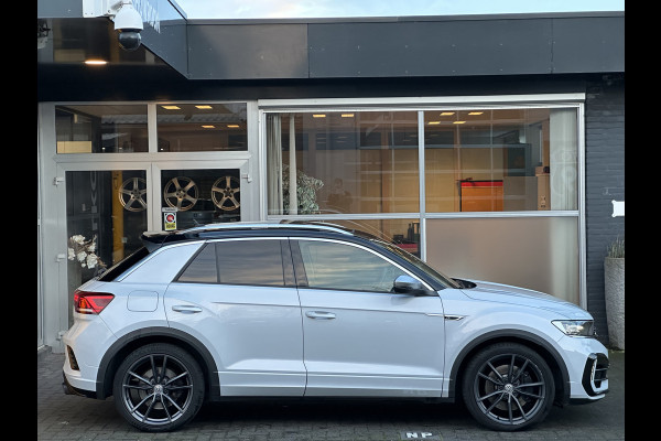 Volkswagen T-Roc 2.0 TSI 4Motion R CLIMA / PANO /  VIRTUAL / AKRAPOVIC / KEYLESS