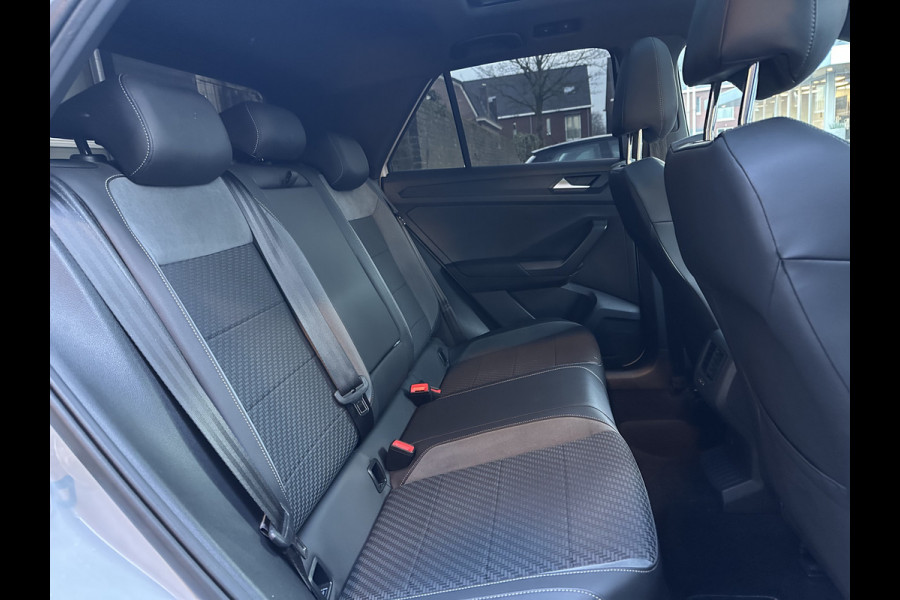 Volkswagen T-Roc 2.0 TSI 4Motion R CLIMA / PANO /  VIRTUAL / AKRAPOVIC / KEYLESS
