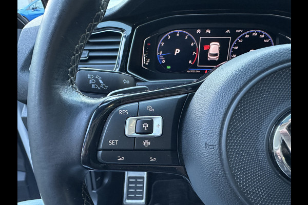 Volkswagen T-Roc 2.0 TSI 4Motion R CLIMA / PANO /  VIRTUAL / AKRAPOVIC / KEYLESS