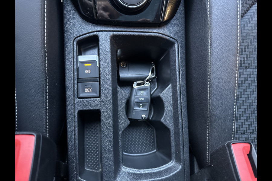 Volkswagen T-Roc 2.0 TSI 4Motion R CLIMA / PANO /  VIRTUAL / AKRAPOVIC / KEYLESS