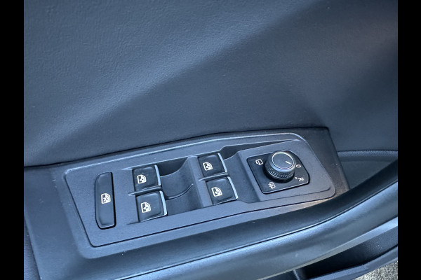 Volkswagen T-Roc 2.0 TSI 4Motion R CLIMA / PANO /  VIRTUAL / AKRAPOVIC / KEYLESS