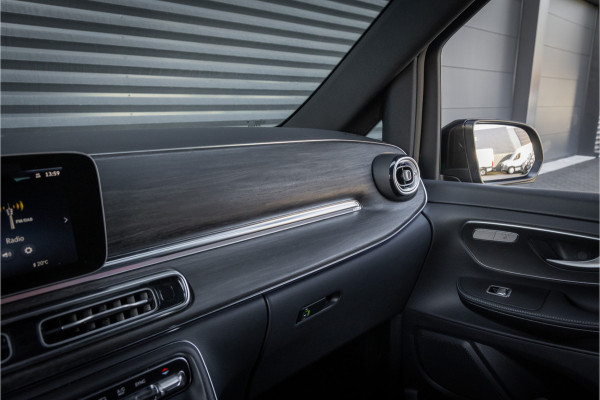 Mercedes-Benz V-Klasse 300d 4 Matic XL DC AMG-Line - Distronic