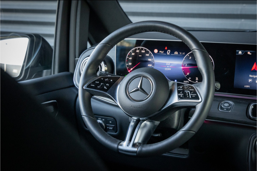 Mercedes-Benz V-Klasse 300d 4 Matic XL DC AMG-Line - Distronic