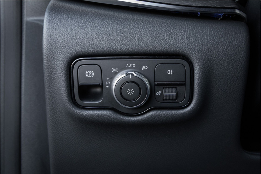 Mercedes-Benz V-Klasse 300d 4 Matic XL DC AMG-Line - Distronic