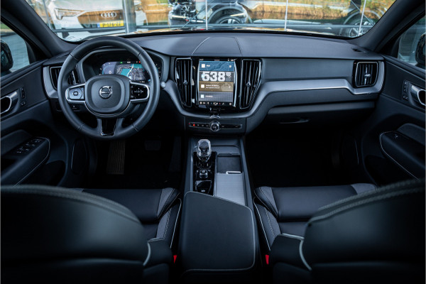 Volvo XC60 Recharge T6 AWD ULTIMATE Black Edition - TREKHAAK - H&K