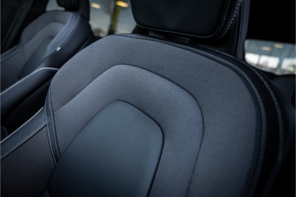 Volvo XC60 Recharge T6 AWD ULTIMATE Black Edition - TREKHAAK - H&K