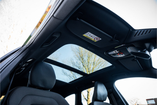 Volvo XC60 Recharge T6 AWD ULTIMATE Black Edition - TREKHAAK - H&K