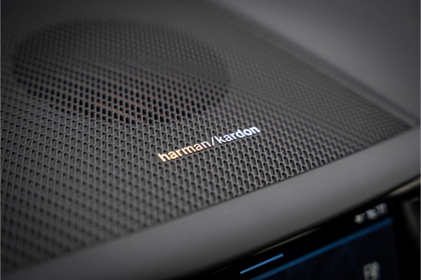 Volvo XC60 Recharge T6 AWD ULTIMATE Black Edition - TREKHAAK - H&K