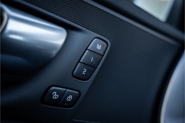 Volvo XC60 Recharge T6 AWD ULTIMATE Black Edition - TREKHAAK - H&K