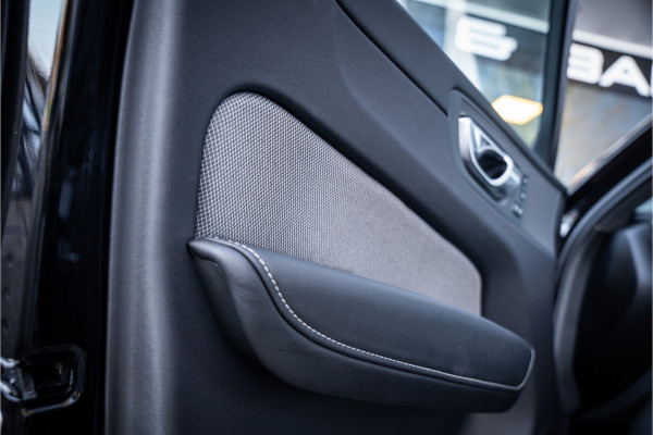Volvo XC60 Recharge T6 AWD ULTIMATE Black Edition - TREKHAAK - H&K