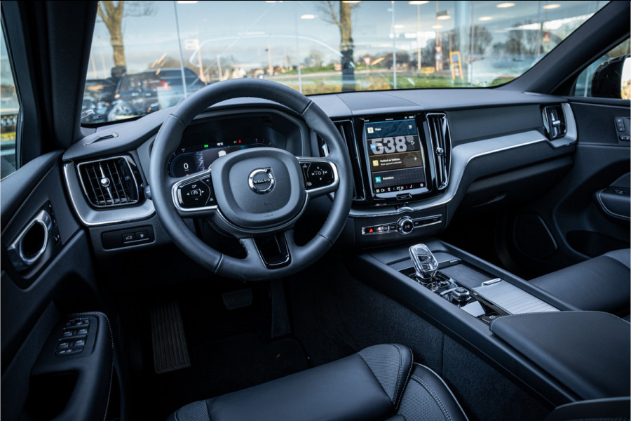 Volvo XC60 Recharge T6 AWD ULTIMATE Black Edition - TREKHAAK - H&K