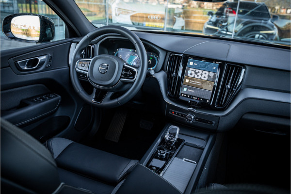 Volvo XC60 Recharge T6 AWD ULTIMATE Black Edition - TREKHAAK - H&K