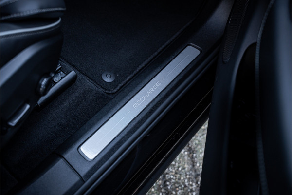 Volvo XC60 Recharge T6 AWD ULTIMATE Black Edition - TREKHAAK - H&K