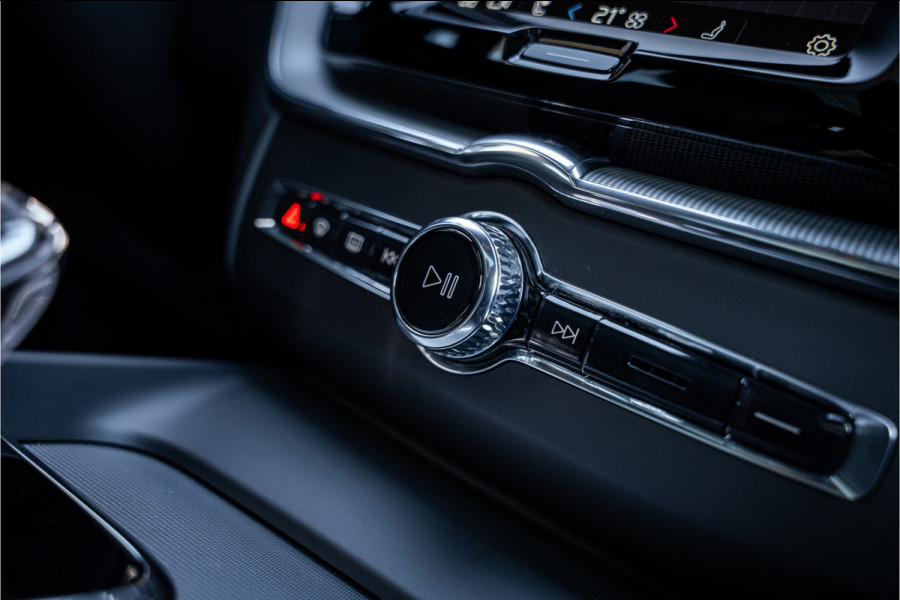 Volvo XC60 Recharge T6 AWD ULTIMATE Black Edition - TREKHAAK - H&K