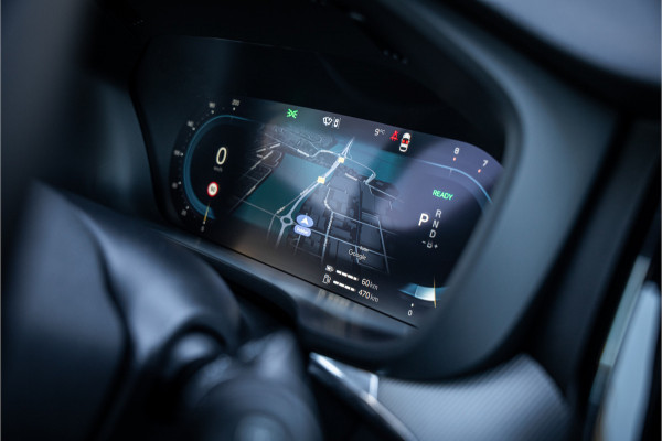 Volvo XC60 Recharge T6 AWD ULTIMATE Black Edition - TREKHAAK - H&K