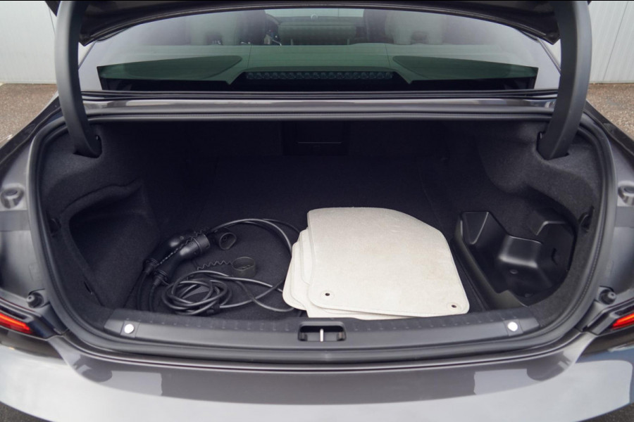 Volvo S90 2.0 T8 AWD Inscription / Luchtvering / Facelift / SOH 99% / Bowers & Wilkins / NL-Auto / Incl BTW / Trekhaak / Bomvol!