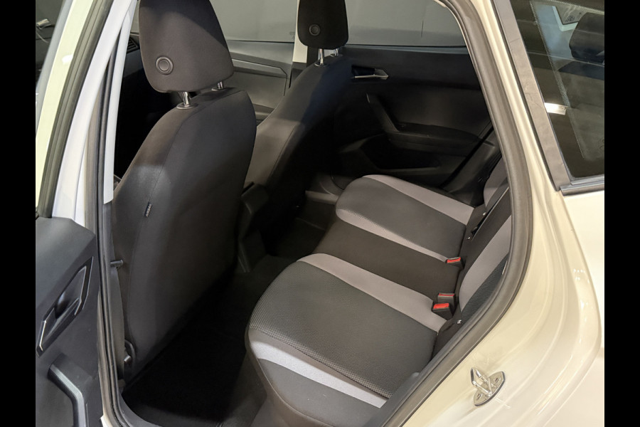 Seat Arona 1.0 TSI Style | Adaptive cruise | Carplay | Dodehoek sensor | Navi | Clima